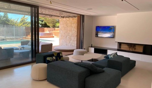 Villa Deluxe