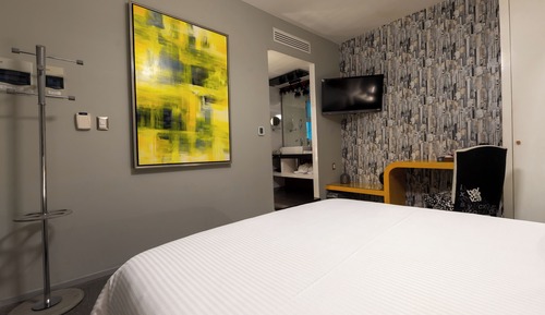Deluxe Room Lola