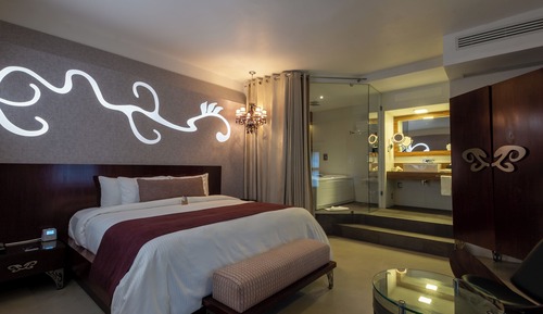 Deluxe Suite Cynthia