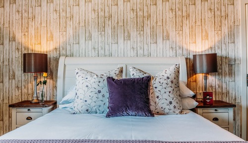 Suite (Lodge)