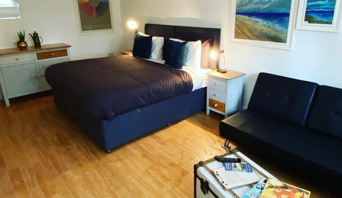 Habitación doble, baño privado (The Explorer Room)