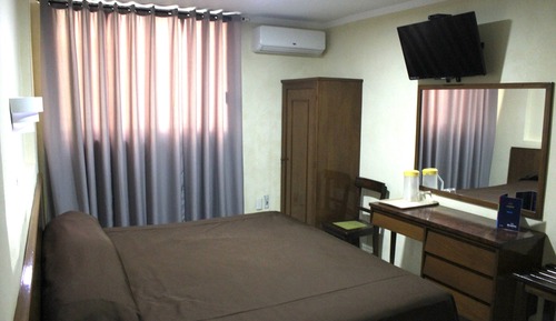Standard Room, 1 King Bed
