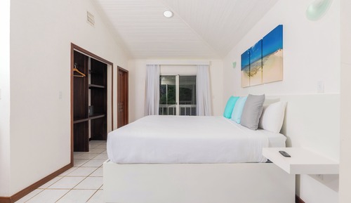 Three Floors/Three Rooms Deluxe Garden Villa