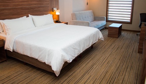 Suite, 1 cama de matrimonio grande (Top Floor)
