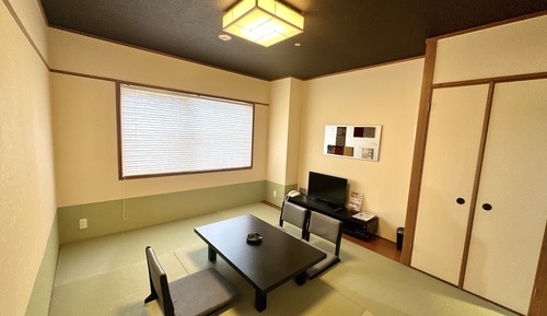 Habitación tradicional, fumadores (Room Type B, No tattoo allowed)