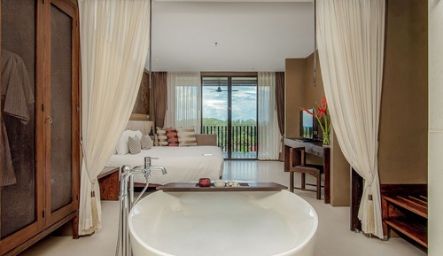 Ocean View Family Suit
