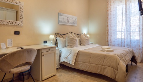 Habitación estándar con 1 cama doble o 2 individuales