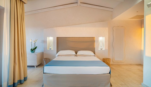 Grand Deluxe Room, Sea View - Kids & Teens Free