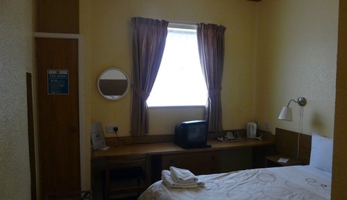 Habitación doble, baño privado