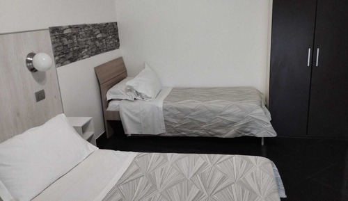 Apartamento familiar, baño privado (Enrico Fermi)