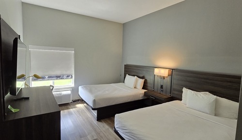 Habitación, 2 camas de matrimonio, no fumadores (Mobility/Hearing, Tub w/Grab Bars)