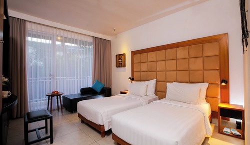 Deluxe Double or Twin Room Pool Access