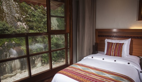 Habitación con 1 cama doble o 2 individuales, vistas al río