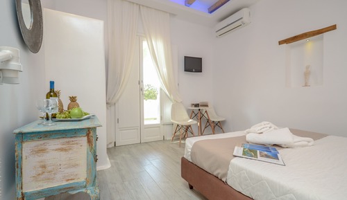 Studio Suite, Bathtub