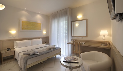 Habitación doble superior, balcón, vistas al jardín