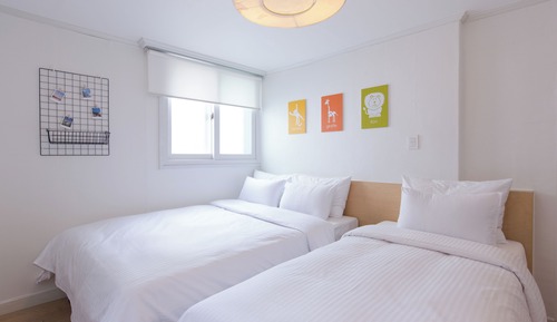 25)Triple Room