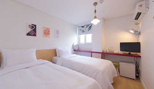 34)Twin Room