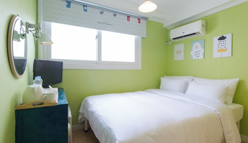 37)Double Room