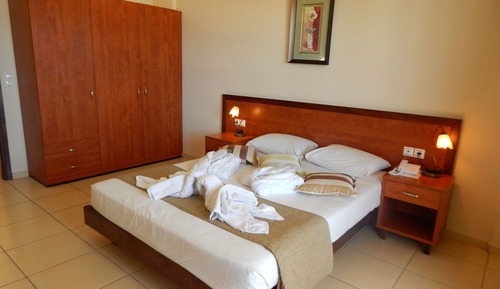Habitación familiar (Separate Bedroom)