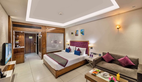 Deluxe Room, 1 King Bed, Balcony