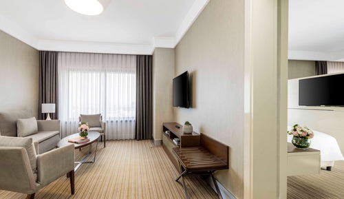 Suite, 1 cama de matrimonio grande, fumadores, en esquina