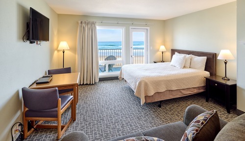 Estudio superior, 1 cama de matrimonio, vistas al mar, planta baja