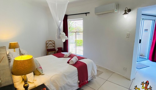 Habitación estándar, 1 cama de matrimonio, baño privado, vistas al jardín
