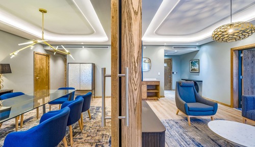 Suite (Diplomatic)