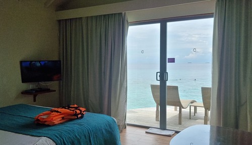 Habitación con 2 camas individuales, sobre el agua (Sunset)