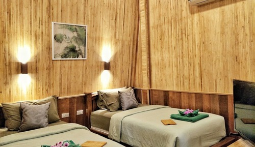 Bungalow Deluxe, 2 habitaciones, no fumadores, vistas parciales al mar