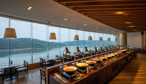 [Spring PKG for 3] Family (Kitchen/Standard/Bed) - Choose 1 from Breakfast Buffet OR Ocean Play