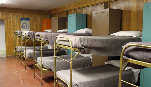 Dormitorio compartido básico, solo para mujeres
