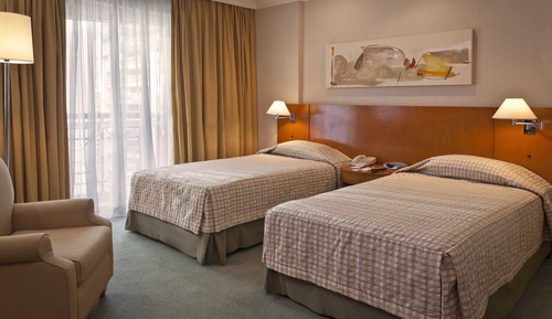 Habitación familiar, balcón