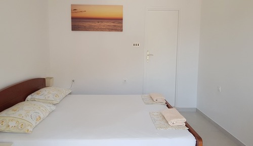 Habitación con 1 cama doble o 2 individuales, balcón, vistas parciales al mar