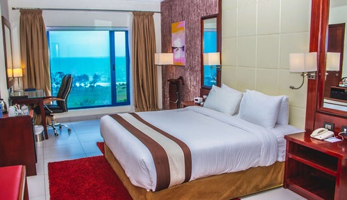 Habitación exclusiva, 1 cama de matrimonio grande, terraza, vistas al mar