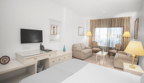 Suite estudio junior, vistas a la piscina