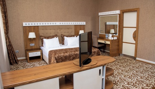 Suite junior, 1 cama de matrimonio, fumadores, vistas a la ciudad