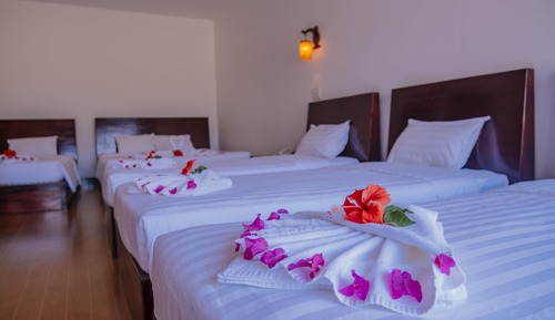 Habitación familiar, vistas al jardín (6pax)