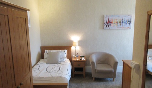 Habitación estándar con 2 camas individuales