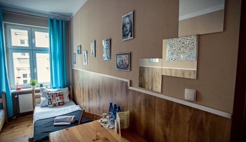 Habitación triple, baño compartido
