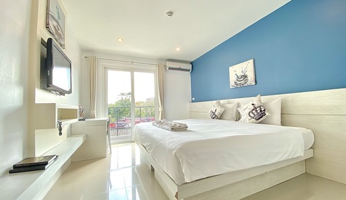 Habitación superior con 1 cama doble o 2 individuales