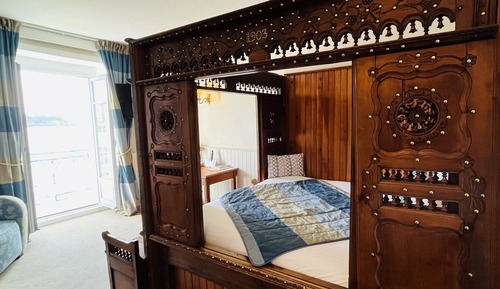 Habitación clásica con 1 cama doble o 2 individuales, vistas al mar