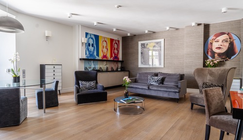 Suite (Prestige (MI - PRES))