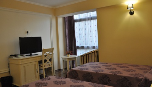 Habitación estándar con 1 cama doble o 2 individuales