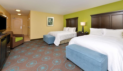 2 Queen Beds