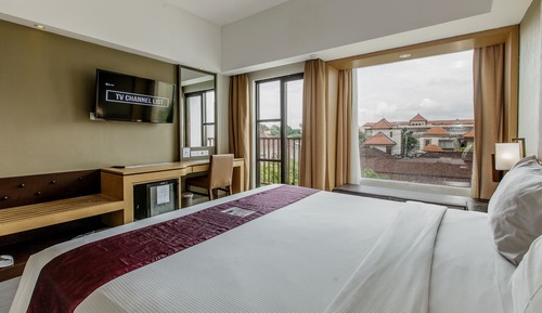 Deluxe Executive with City View Free Balinese Culture Experience