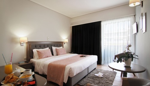 Habitación con 1 cama doble o 2 individuales, balcón