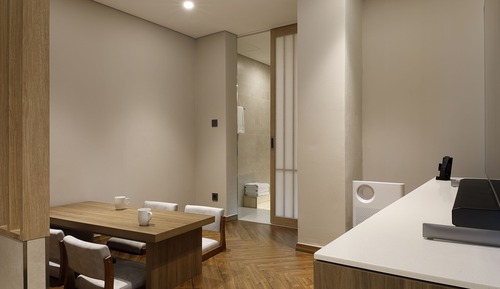 Royal Pool Suite - Free Breakfast for 2 (Rice Noodle)