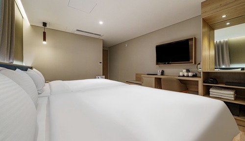 Deluxe Hinoki Family Twin - Free Breakfast for 2 (Rice Noodle) - Room is larger than most