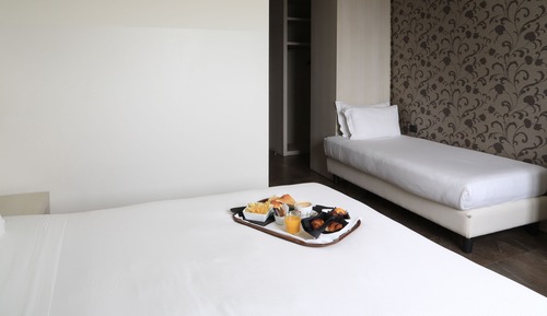 Habitación triple (1 king bed and 1 single)